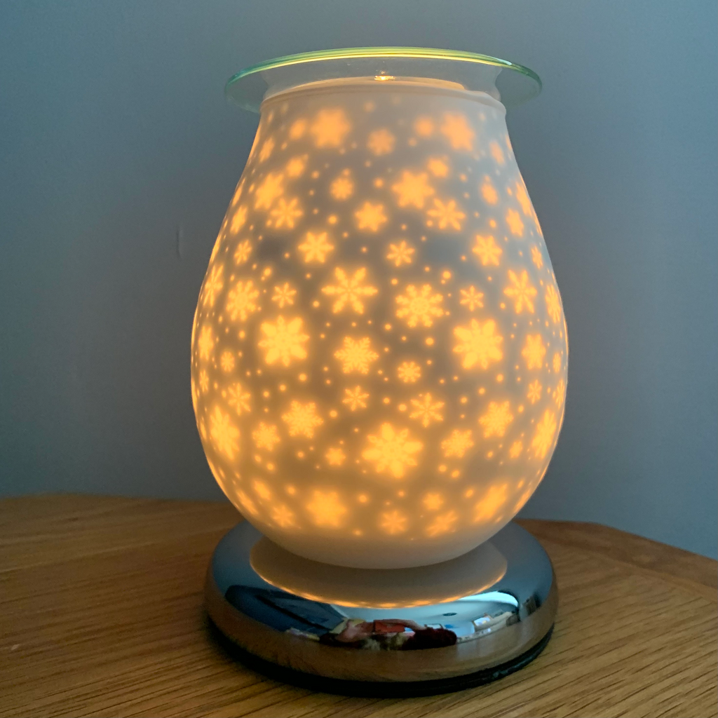 White Satin Snowflake Electric Wax Warmer/Burner with a pack of 10 FREE Scented Melts (3192)