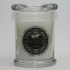 Daisy Handpoured Highly Scented Medium Candle Jar