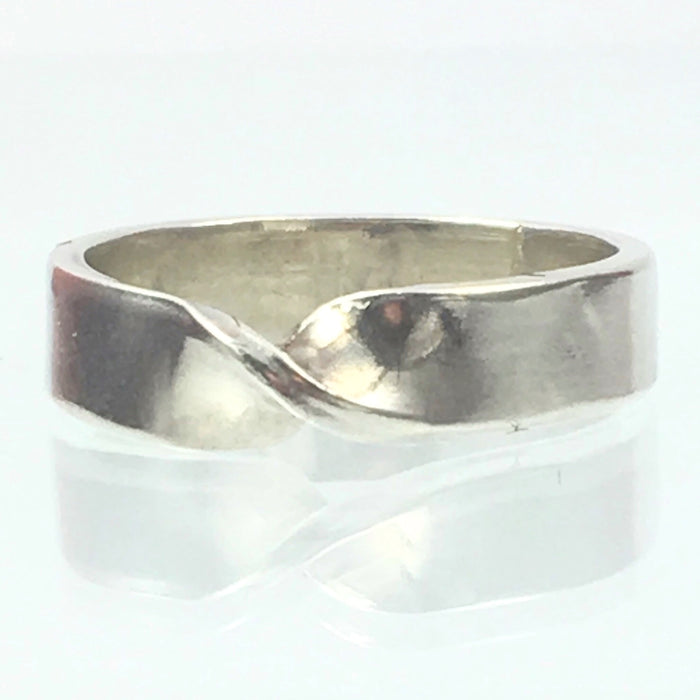 Handmade Solid Silver 925 5mm Band with a Twist